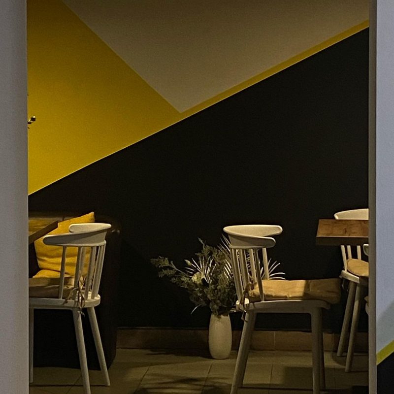 Кофейня вместо аптеки. Гродненская Cofishka переехала на Советскую - в подвале XIX века