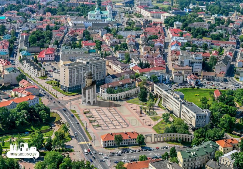 Башня, аркады и расширенный исполком: архитекторы предложили центру Гродно очень постмодернистскую застройку