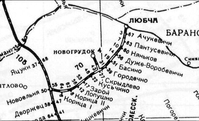 В Новогрудке, где нет железной дороги, установили памятник паровозу. Объясняем, откуда он там
