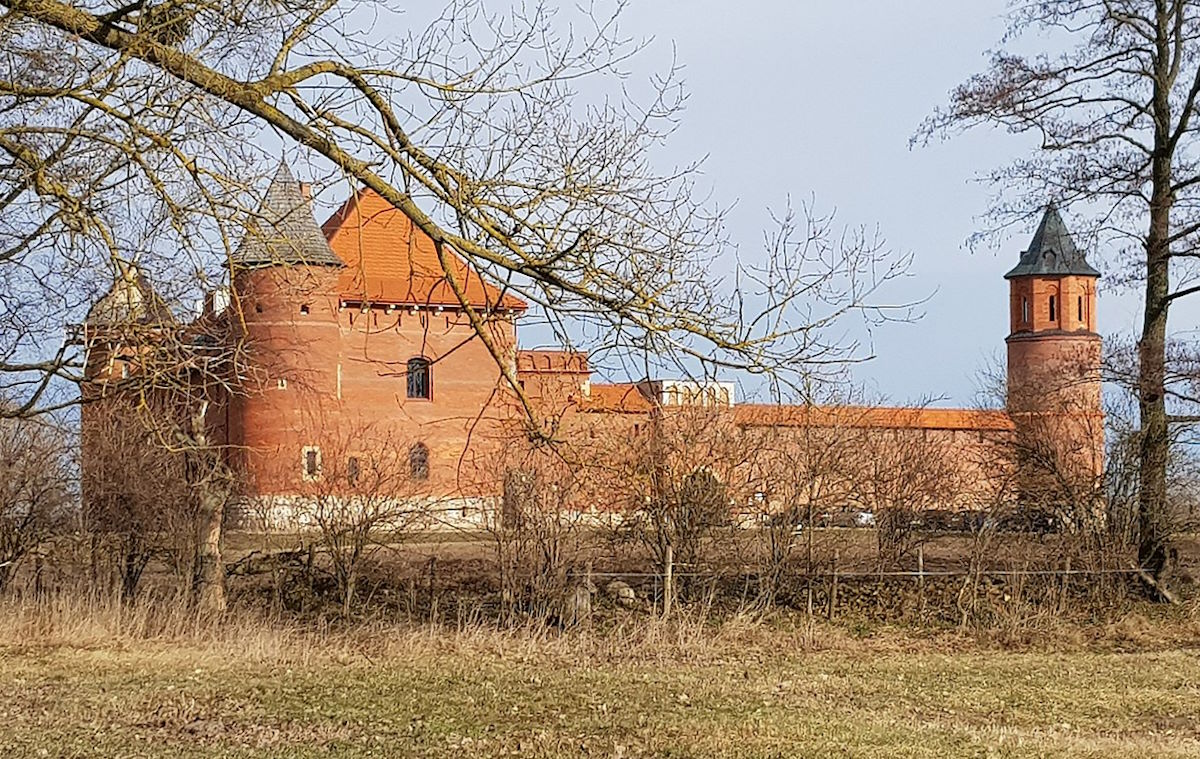 А што, калі б?.. Што б здарылася, калі б Радзівілы здолелі захаваць унію ВКЛ са Швецыяй?