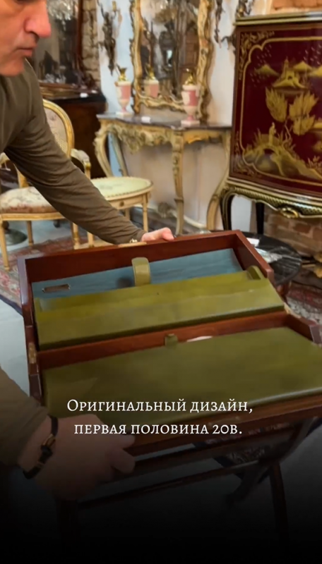 Новый антикварный магазин открылся в Гродно: смотрите, какую винтажную мебель там продают