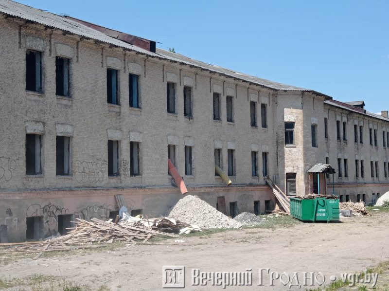 В казармах на Щорса в Гродно начали строительные работы