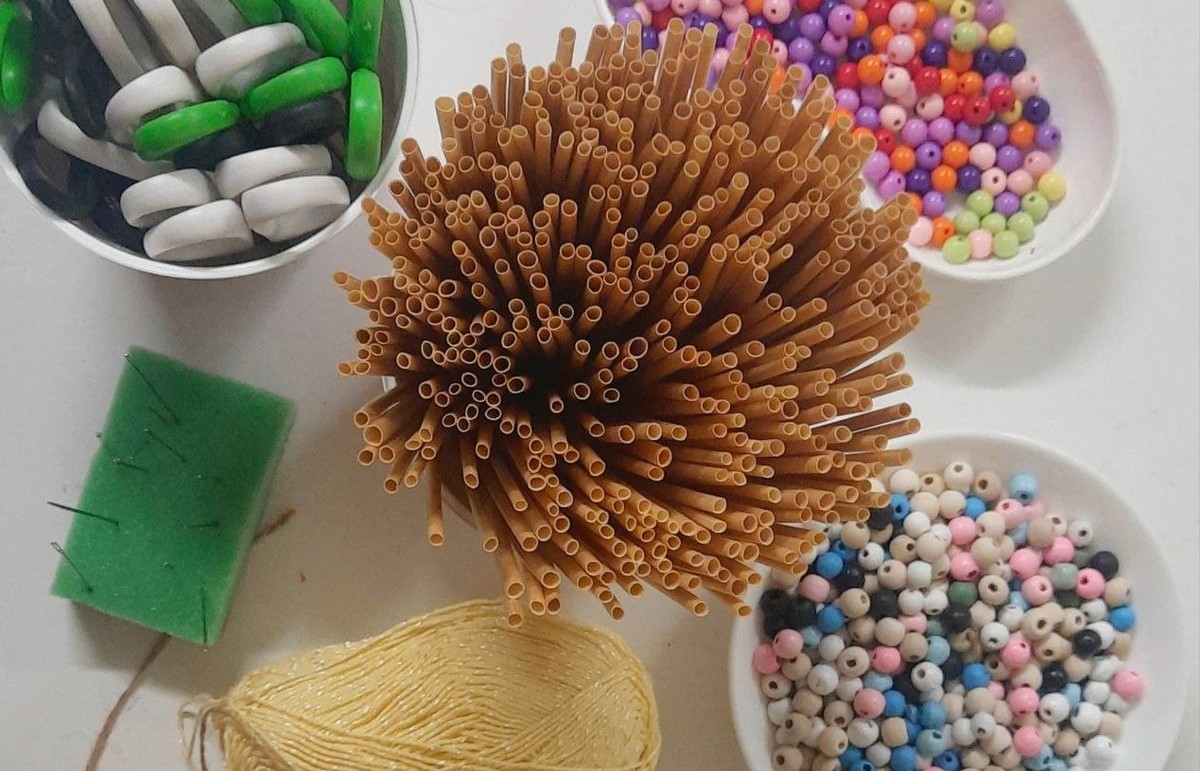 Материалы и инструменты для изготовления паука