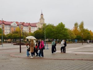 Каранік расказаў, што турыстаў на Гродзеншчыне стала ў 10 разоў больш. Але з лічбамі нешта не так Савецкая плошча ў Гродне