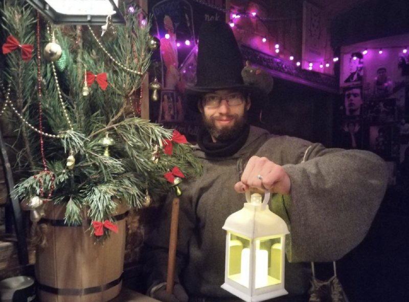 Інтэрактыўныя экскурсіі, сярэднявечны балахон і самыя недаацэненыя месцы горада. Гродзенскі экскурсавод расказаў пра сваю працу