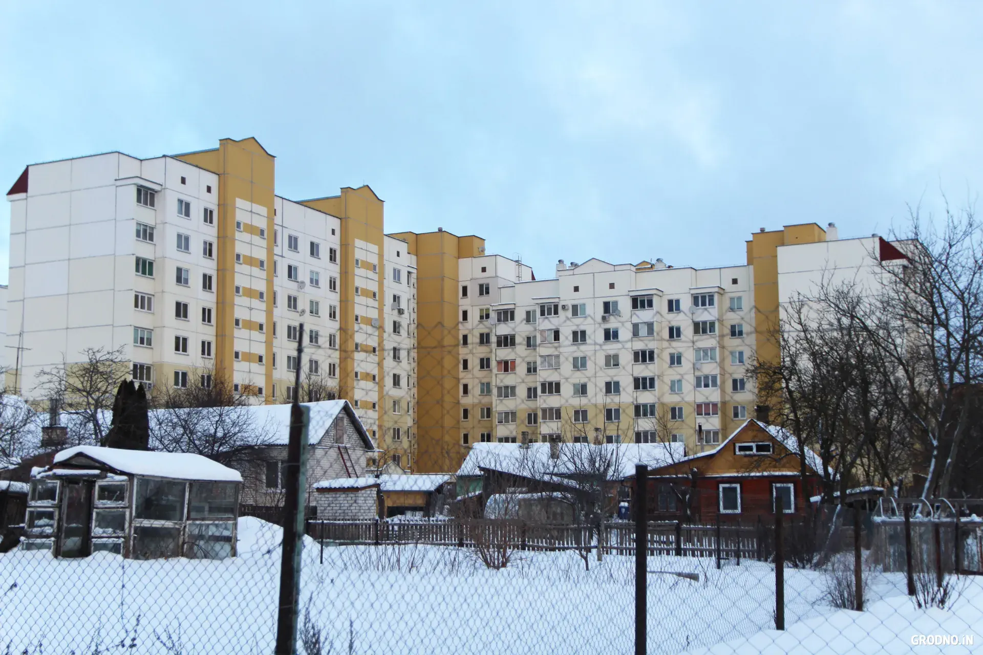 Гродзенцы абмяркоўваюць цэны на квадрат у новым мікрараёне — кошт хутка расце Частный сектор и высотки на месте будущего микрорайона на Весенней