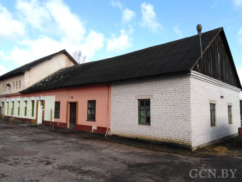 В центре Гродно продают Дом быта. Пять лет назад его планировали снести, так как он “не украшает наш город”