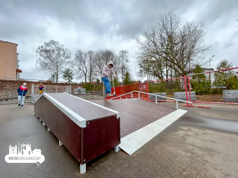 В Гродно с четвертой попытки открыли скейт парк. Где можно покататься?