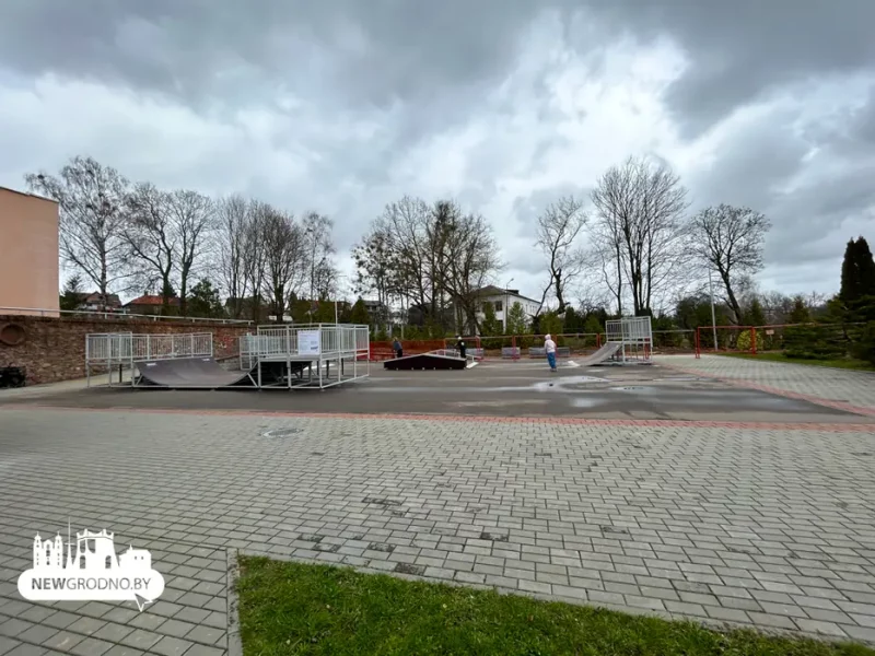 В Гродно с четвертой попытки открыли скейт парк. Где можно покататься?