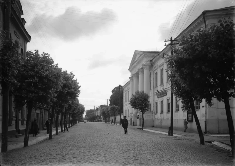 Гродна ў міжваенны час. Вуліца Ажэшкі. Фота: Narodowe Archiwum Cyfrowe