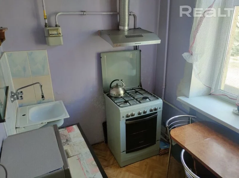 "С хорошей энергетикой". В Гродно можно приобрести квартиру, в которой жил Василь Быков