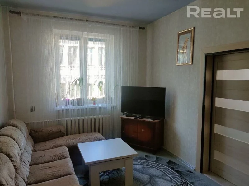 "С хорошей энергетикой". В Гродно можно приобрести квартиру, в которой жил Василь Быков