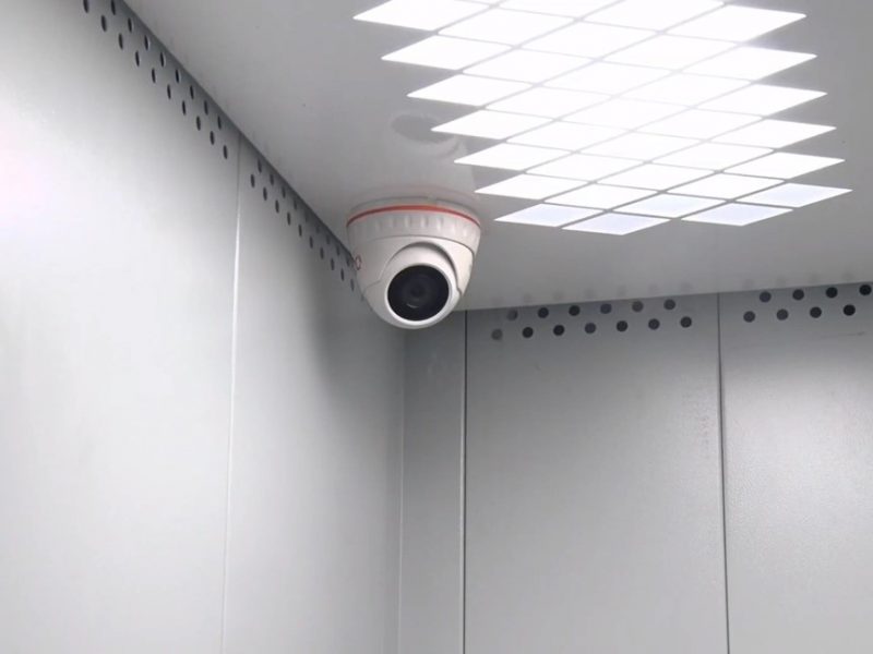 В Гродно устанавливают новые лифты с музыкой и шрифтом Брайля. В каких домах они появятся?