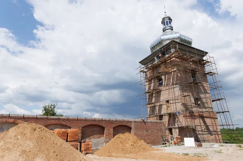 В планах – восточная башня. Как сейчас выглядит Любчанский замок, который восстанавливают уже 21 год?