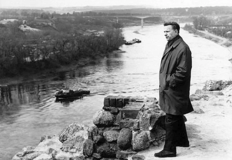 К 100-летию Василя Быкова: воспоминания писателя о Гродно - городе, где он прожил 25 лет