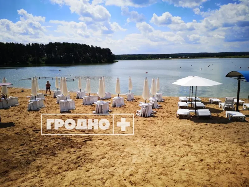 Як працуе абноўлены пляж на Юбілейным возеры: час і ўмовы пракату