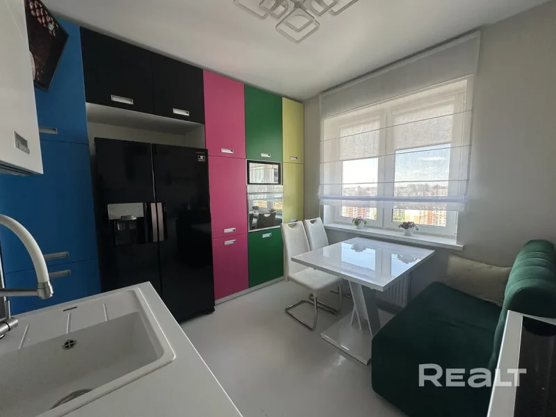 Кухня ў кватэры на Белых Росах