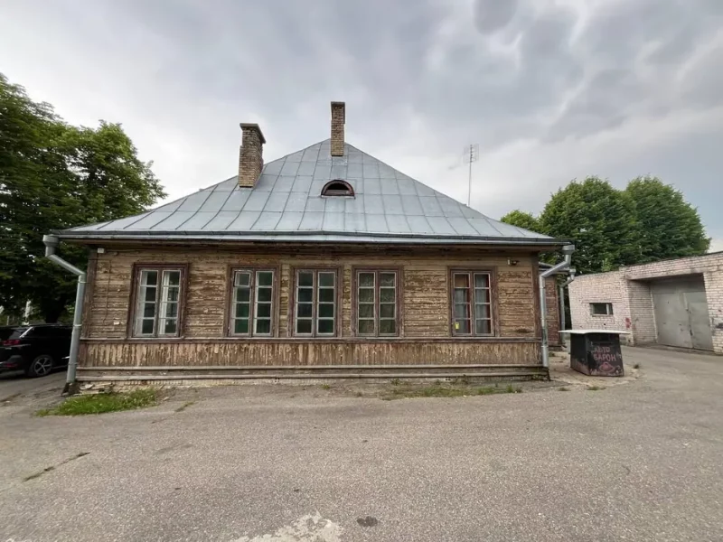 “Надеюсь, у инвестора есть чувство вкуса”. В Гродно продали здание в редком стиле межвоенного модерна