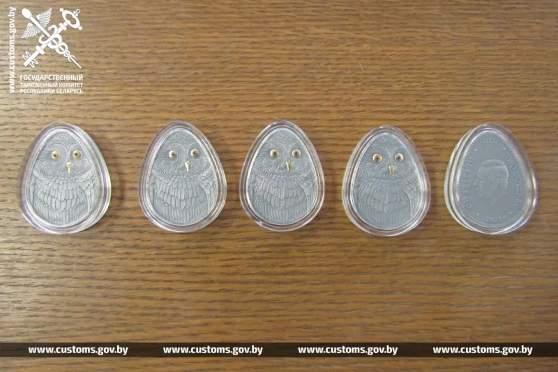 На границе обнаружили 540 монет Третьего рейха со свастикой. Что грозит водителю