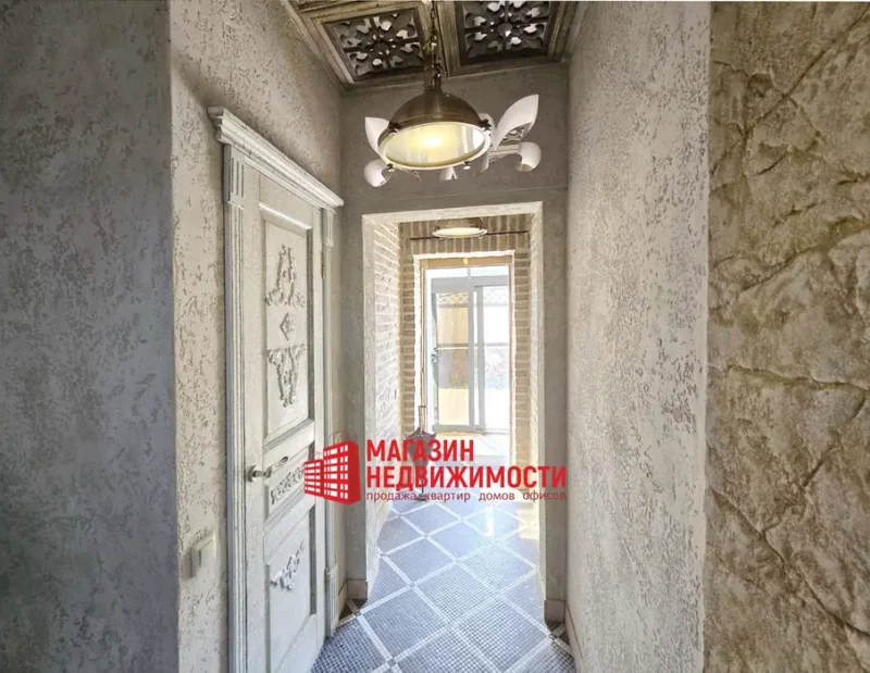 У цэнтры Гродна прадаюць дом-айсберг: падземная частка большая за тое, што бачна зверху 