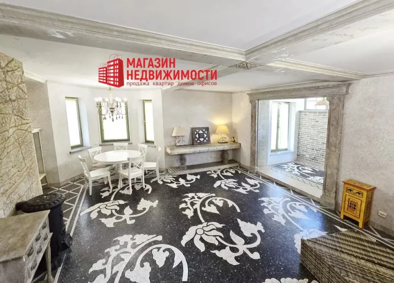 У цэнтры Гродна прадаюць дом-айсберг: падземная частка большая за тое, што бачна зверху 