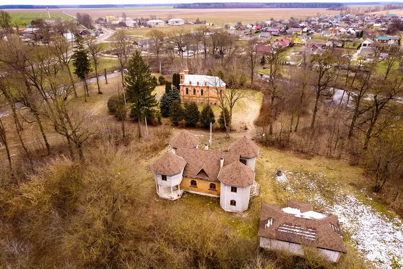 Дом-замак у Скідзелі. Фота: wikidom.by