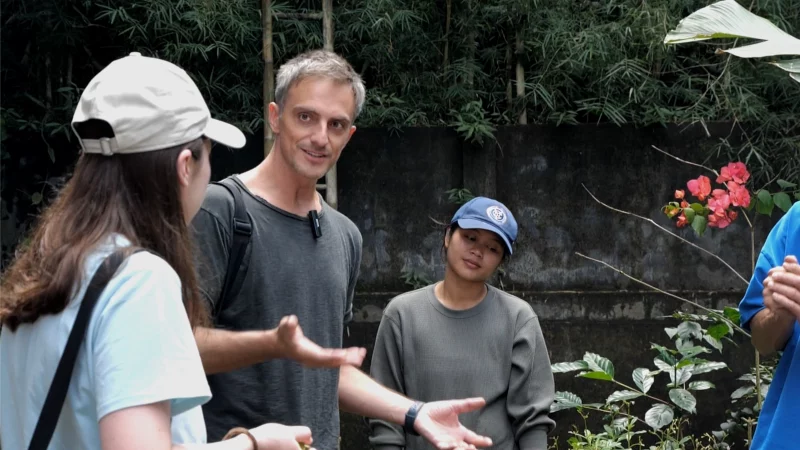 Гродзенец распавёў, як будуе ўласную кава-імперыю і плануе перадаваць веды барыста з усяго свету Віталь Фільмановіч на плантацыі кавы ў Інданэзіі. Фота: probusiness.io