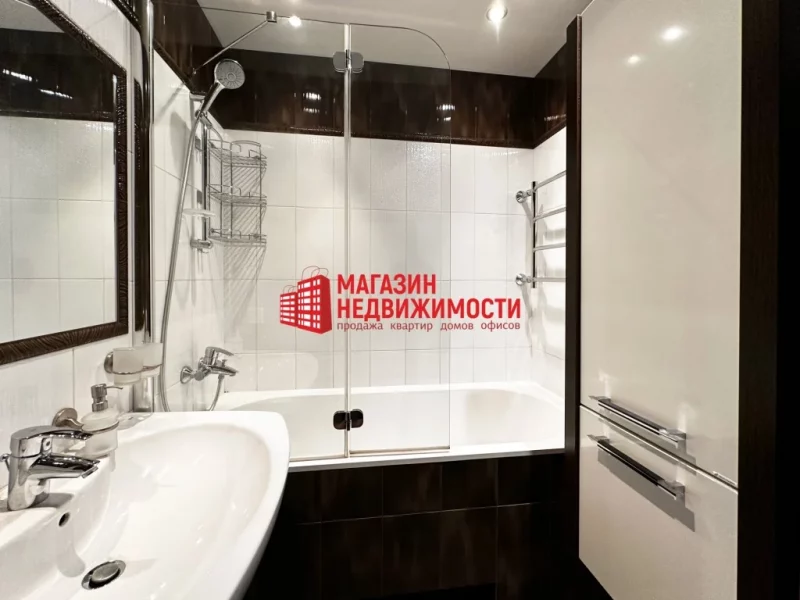 Нерухомасць тыдня: чатырохпакаёвая кватэра ў цёмных танах побач з Нёманам