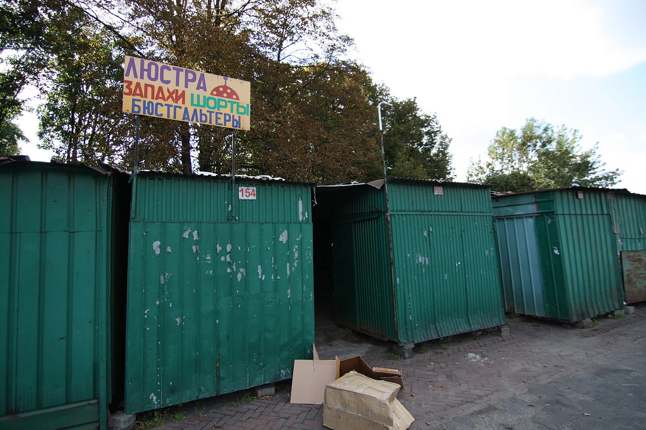 Рынок на стадионе в Варшаве