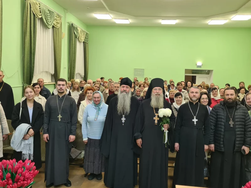 Представитель РПЦ, который раньше ездил в Мариуполь, съездил в тур по Гродненской области. Он встретился со студентами и прихожанами