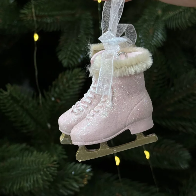 Распісныя шары і снегавікі ручной працы: дзе ў Гродне купіць навагодні дэкор