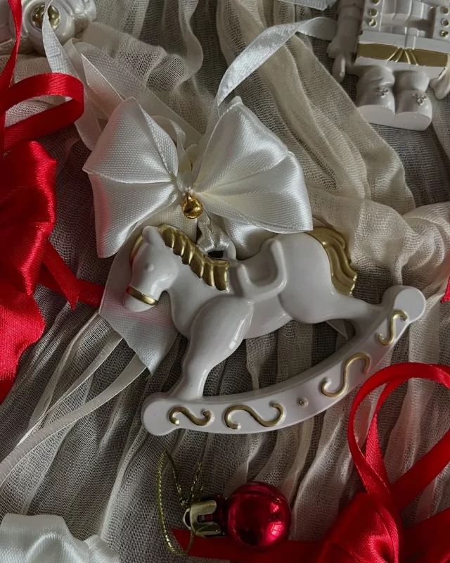 Распісныя шары і снегавікі ручной працы: дзе ў Гродне купіць навагодні дэкор