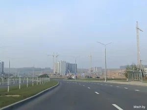 Да 2030 года ў Гродне павінна была з'явіцца кальцавая дарога, але планы зацягнуліся Кальцавая аб'язная магістраль у Гродне. Фота: Дзяніс Блішч