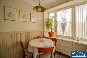 Нерухомасць тыдня: у Гродне прадаюць кватэру з пастаральным інтэр'ерам Кватэра на Савецкіх Пагранічнікаў у Гродне. Фота: kufar.by