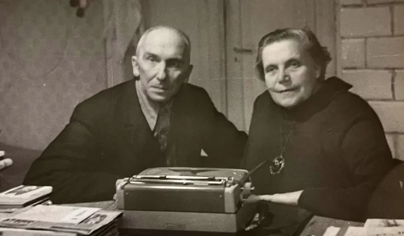 «Хто бароніць людзей без грамадзянства?» Як Ларысу і Яна Геніюшаў пазбавілі грамадзянства - і аднавілі праз 76 гадоў