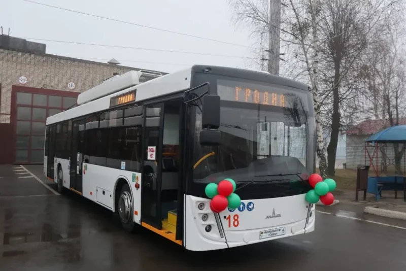 Можна будзе і вучыцца: у Гродна прывезлі новыя тралейбусы, некаторыя - незвычайнай канструкцыі Новыя тралейбусы.