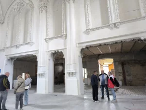 У гродзенскай сінагозе знеслі частку сцен - хочуць вярнуць гістарычны выгляд