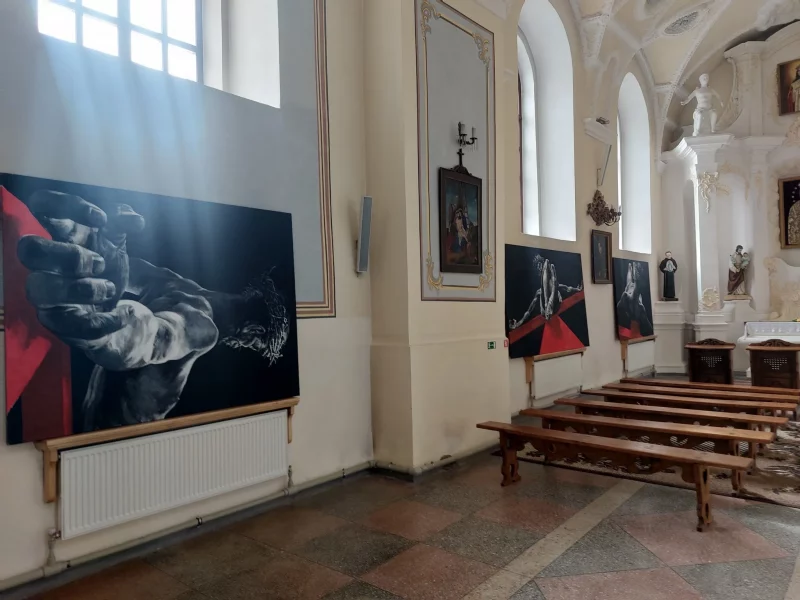 Працы Сяргея Грыневіча ў навагрудскім касцёле. Крыніца: Facebook мастака