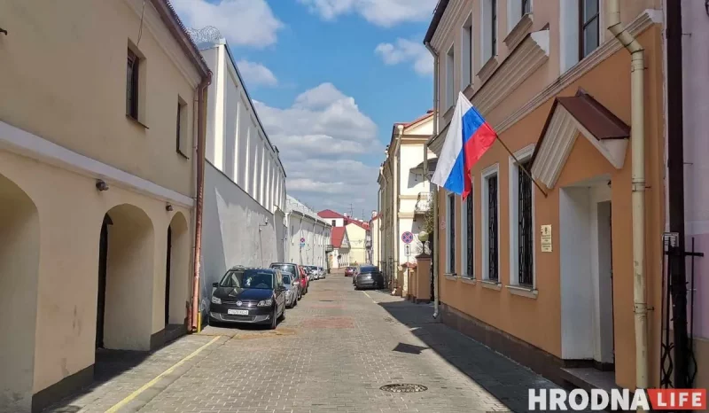 Rosyjski konsulat w dawnej polskiej szkole w Grodnie - Polskiej Macierzy Szkolnej. Консульства Расіі ў Гродне ў былым будынку Польскай Мацежы Школьнай. Фота: Hrodna.life