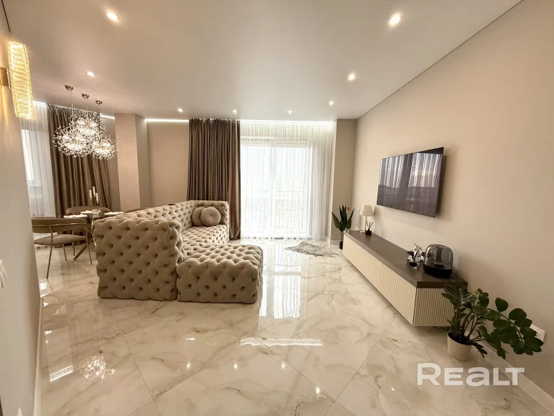 Нерухомасць тыдня: у Гродне прадаюць светлую кватэру на «першай берагавой» ад Нёмана Кватэра ў Гродне на "першай берагавой" ад Нёмана. Крыніца: realt.by