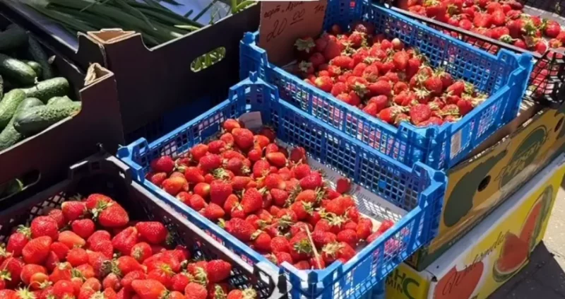 Клубніцы на гродзенскім рынку. Крыніца: instagram shmakova_marketing