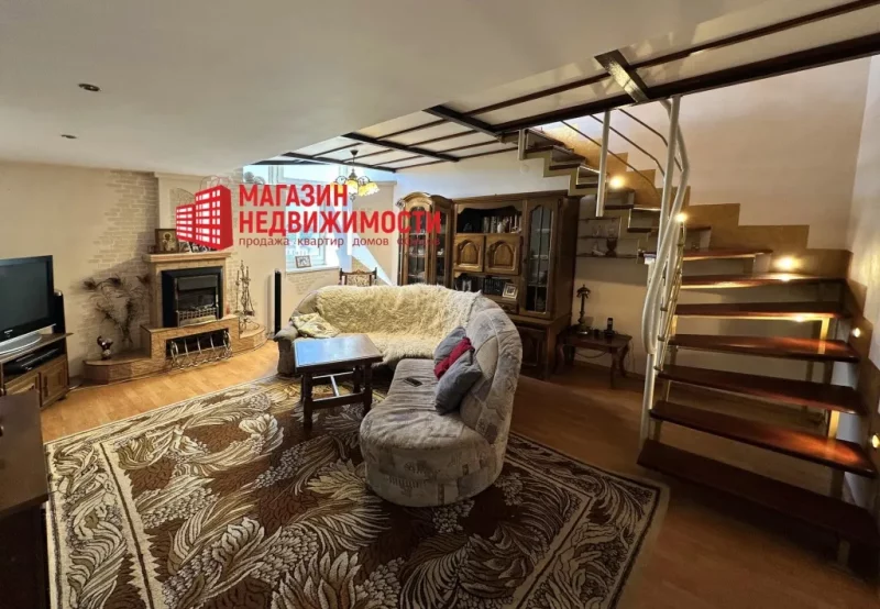 Нерухомасць тыдня: у Гродне выставілі на продаж двухузроўневую кватэру з відам з ваннай Двухузроўневая кватэра на 1 Мая, 30. Крыніца: shoprealty.by