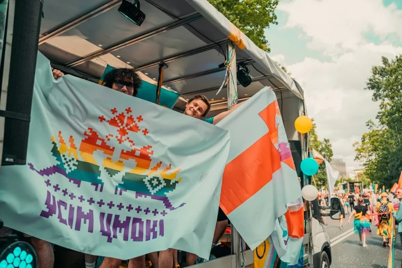 прайд у Варшаве. Пагоня з вясёлкай у 2025 годзе стала прычынай спрэчак. Фота з архіву Пашы
