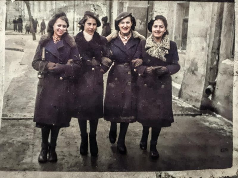 Гродзенец з дапамогай нейрасеткі размалёўвае архіўныя фота горада