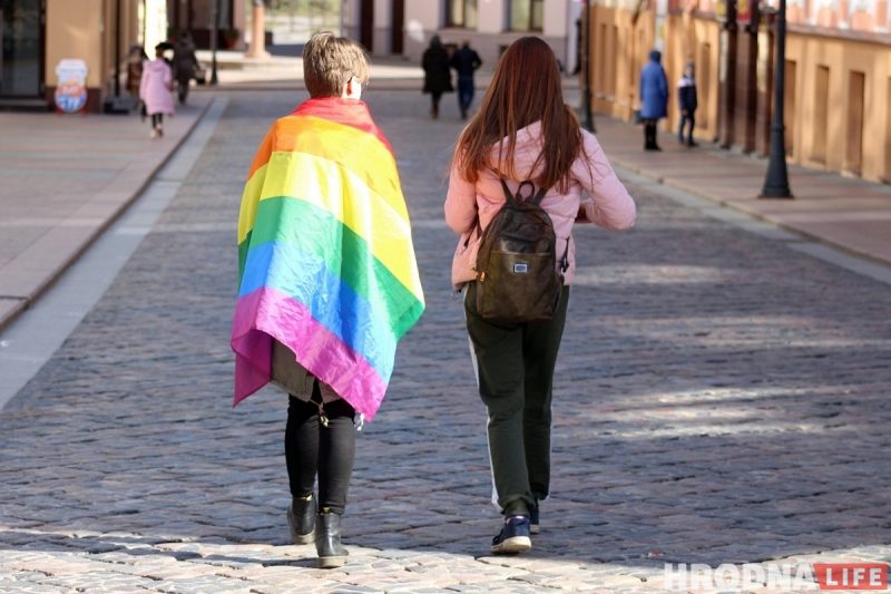 Вясёлкавы сцяг у Гродне. Фота: архіў Hrodna. life. 2019 год