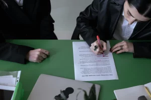 Апякунка з алкагалізмам і аплата камуналкі за чужое жыллё. Пракуратура праверыла органы апекі ў Гродзенскай вобласці Работа органов опеки в Гродненской области