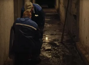 «Памперсы, ачысткі, анучы» — камунальнікі паскардзіліся, што гродзенцы кідаюць у ўнітаз