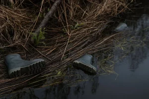 “Ідзі ў Польшчу” і памры ў рацэ. Хто раскажа пра мігрантаў, што памерлі на беларускай мяжы? мігранты на мяжы