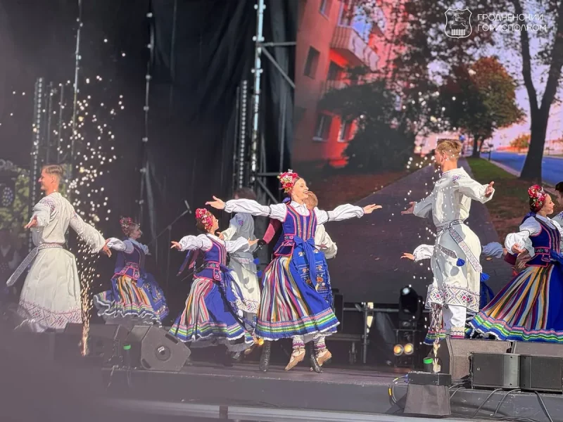 Колькі - Герману Цітову, а колькі — Дарафеевай. Палічылі кошт Дня горада ў Гродне Дзень горада ў Гродне. Фота: гродзенскія дзяржаўныя медыя