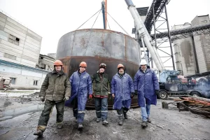 Вытворца пліткі і бетону шукае работнікаў. На ўчастак у Гродне супрацоўнікі патрабуюцца тэрмінова Брыгада рамонтнікаў УП «Цэмбуд» ААТ «Краснасельскбудматэрыялы». Фота: sb.by